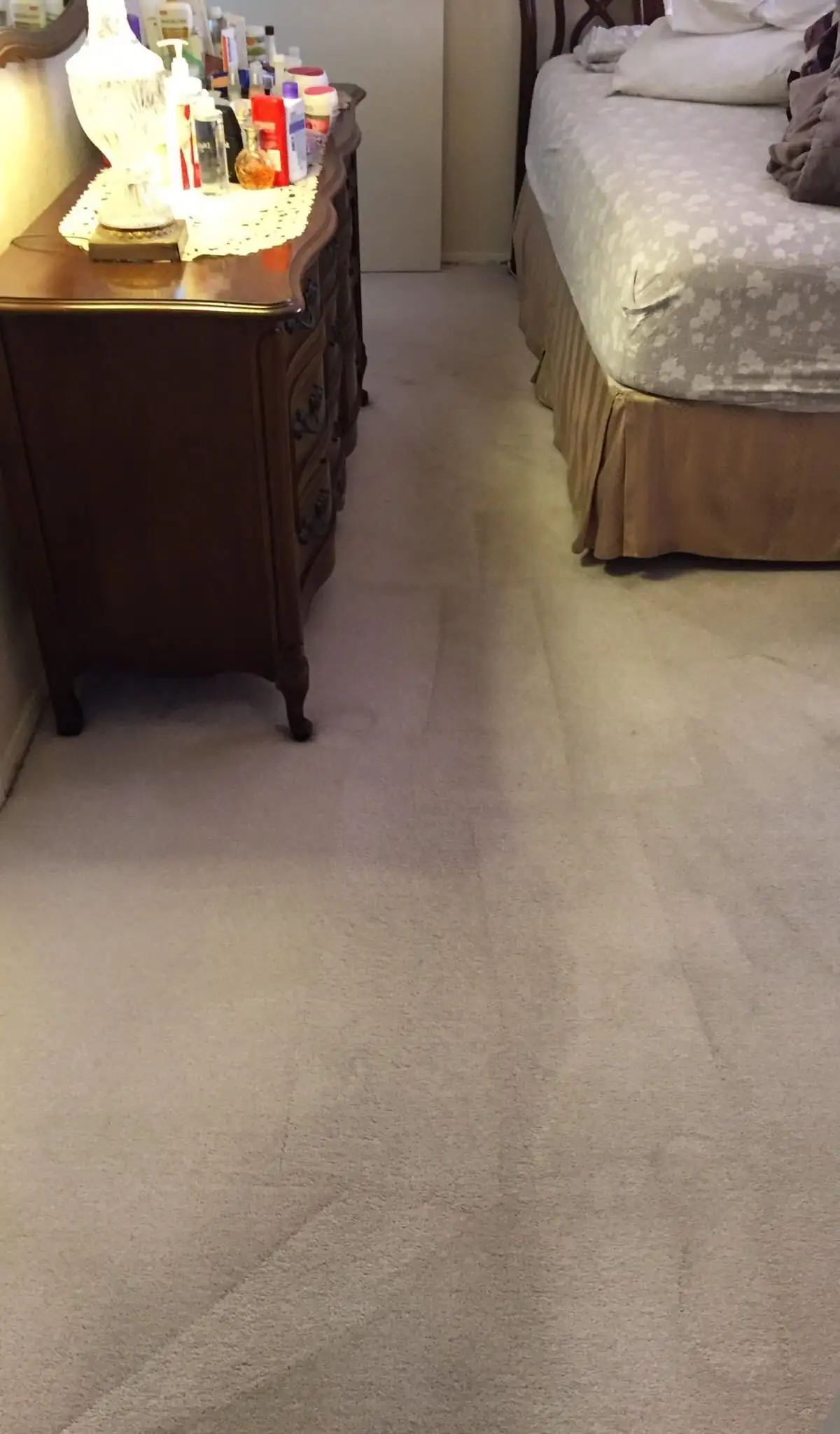 Bedroom carpet, heavy traffic path — after